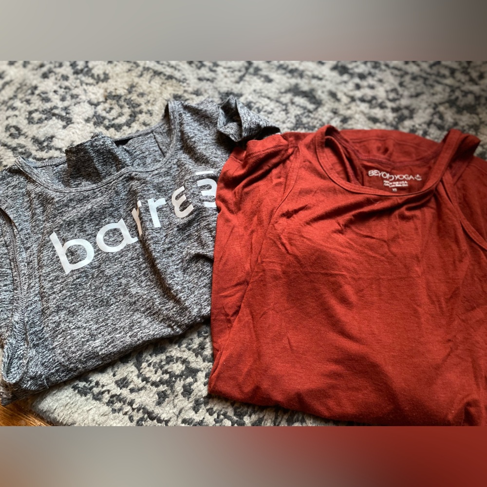 Barre 3 and beyond yoga tank tops original price is (100$) valu